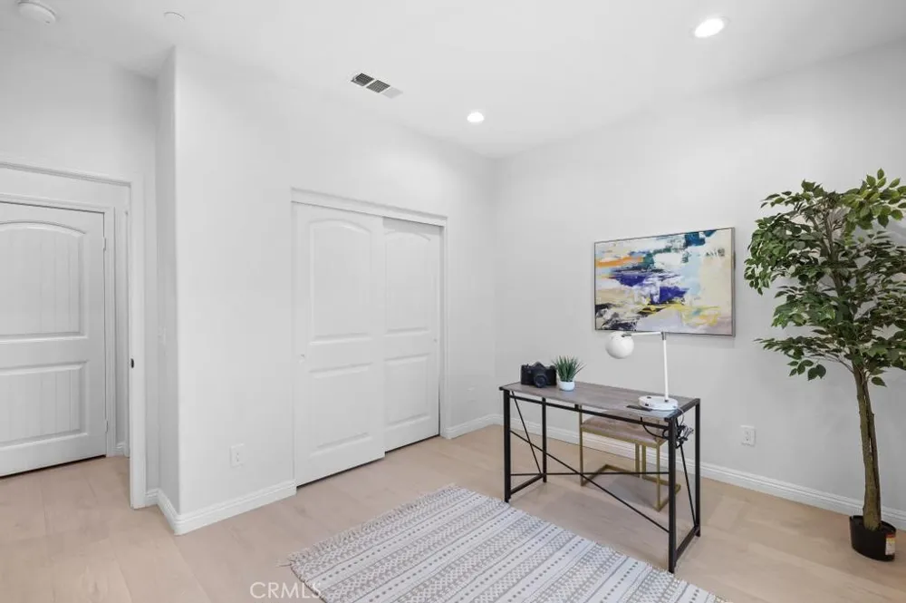 29305 Catalpa Lake Elsinore, CA 92530