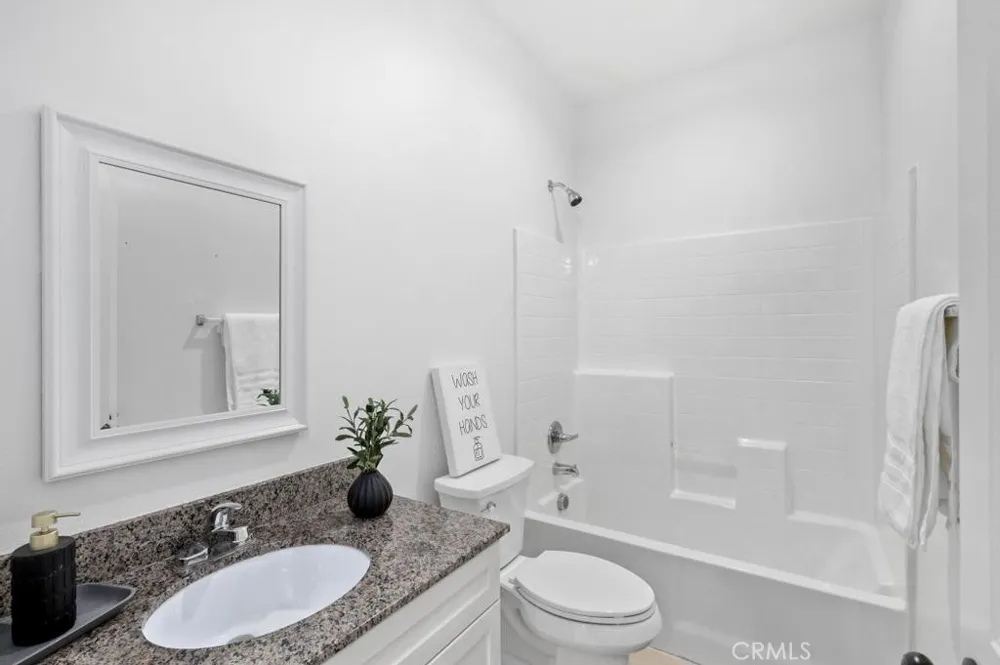29305 Catalpa Lake Elsinore, CA 92530
