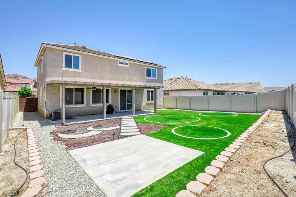 29305 Catalpa Lake Elsinore, CA 92530