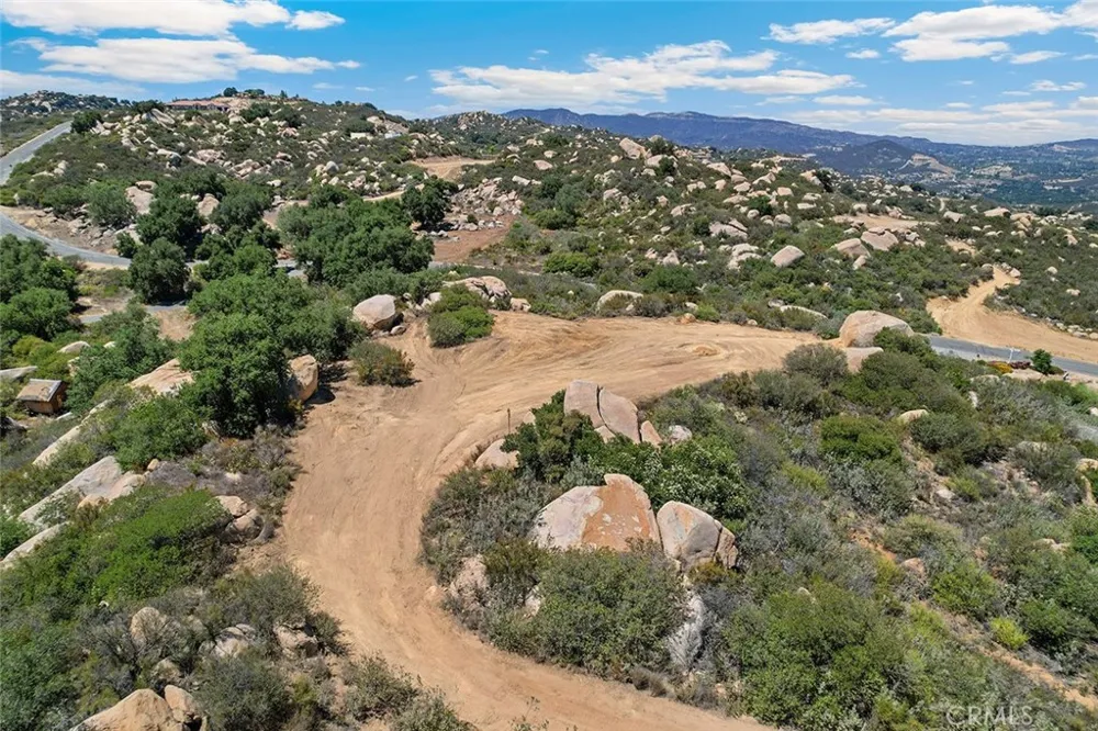 42125 Angels Peak Court Murrieta, CA 92562