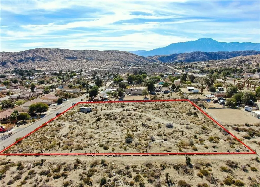 11040 Mescalero Avenue Morongo Valley, CA 92256