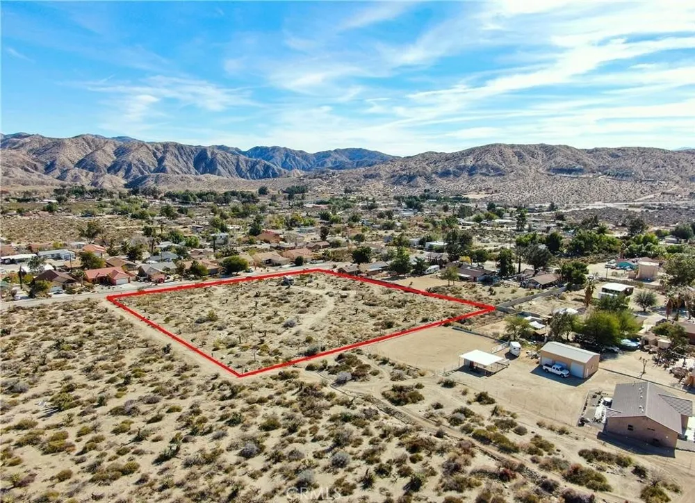 11040 Mescalero Avenue Morongo Valley, CA 92256