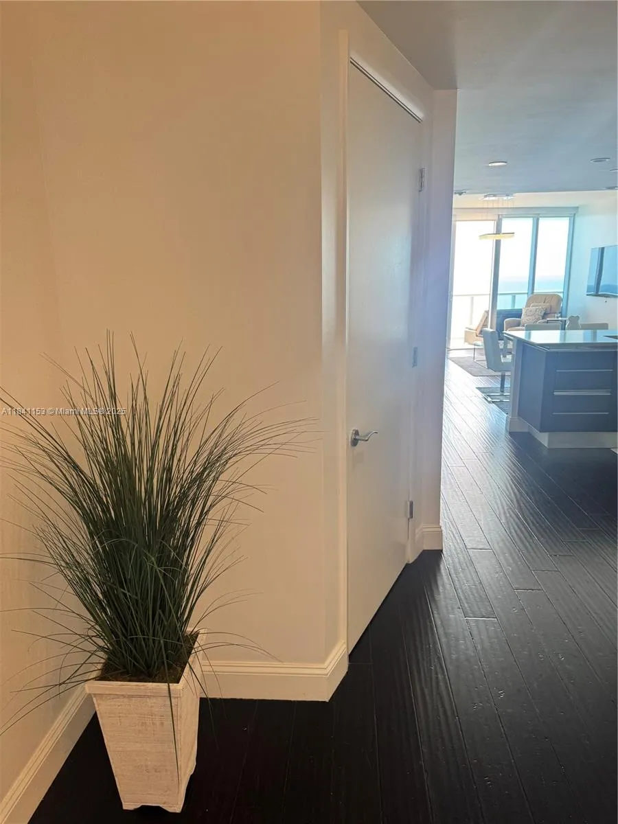 17001 Collins Ave #1002 Sunny Isles Beach, FL 33160