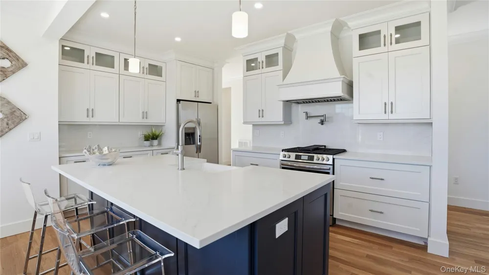 100 Rogers #903 Westhampton Beach, NY 11978