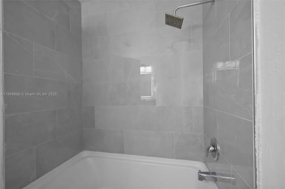6322 Royal Woods Dr Fort Myers, FL 33908