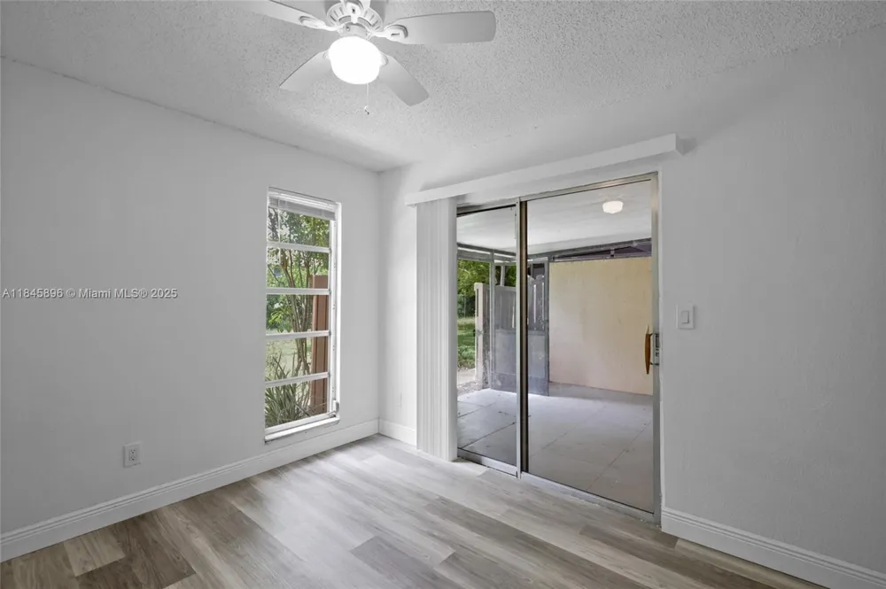6322 Royal Woods Dr Fort Myers, FL 33908