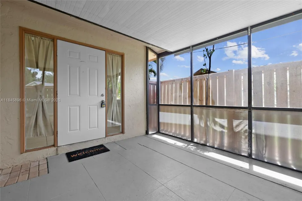 6322 Royal Woods Dr Fort Myers, FL 33908