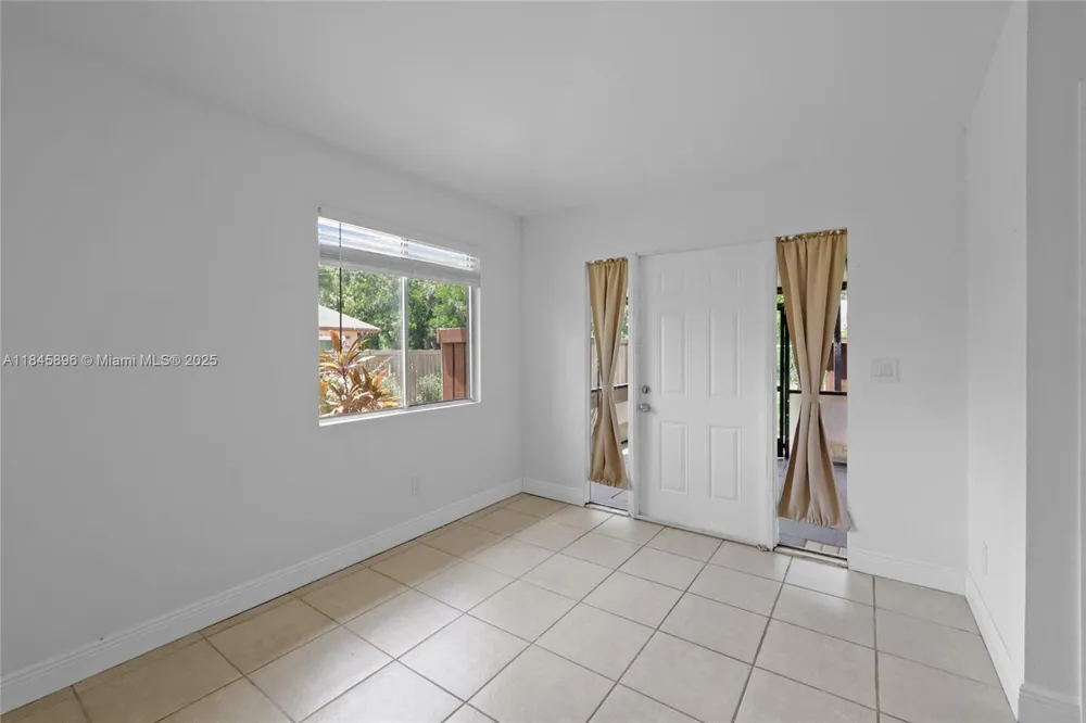 6322 Royal Woods Dr Fort Myers, FL 33908