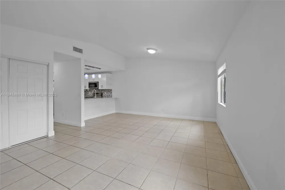 6322 Royal Woods Dr Fort Myers, FL 33908