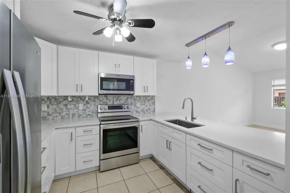 6322 Royal Woods Dr Fort Myers, FL 33908