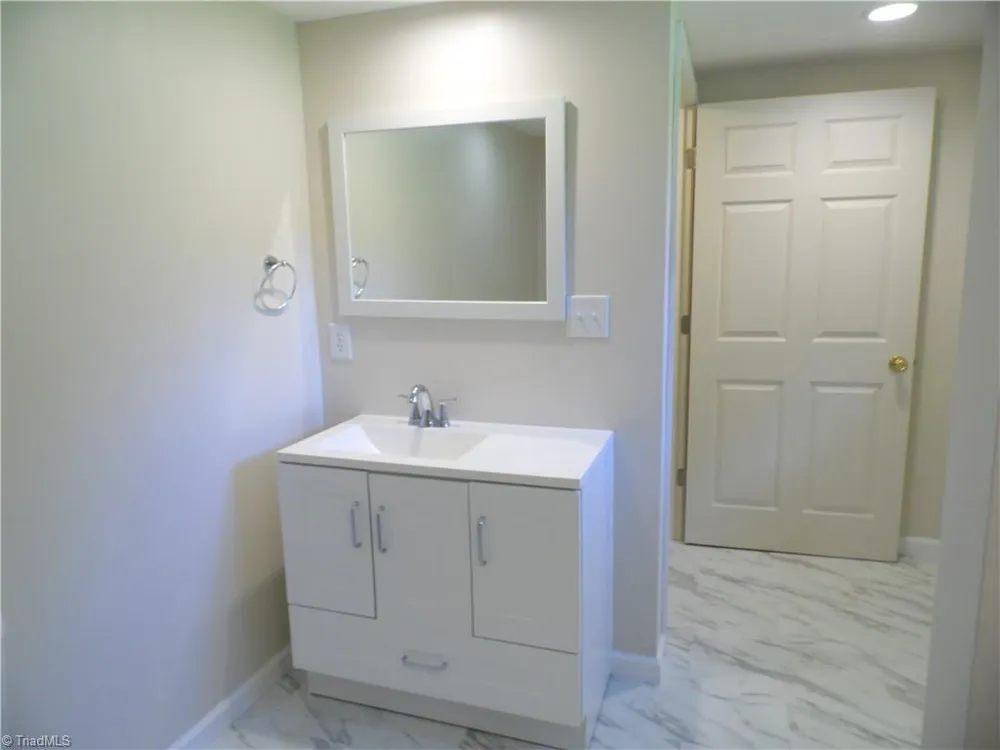 569 Sparta Parkway Sparta, NC 28675