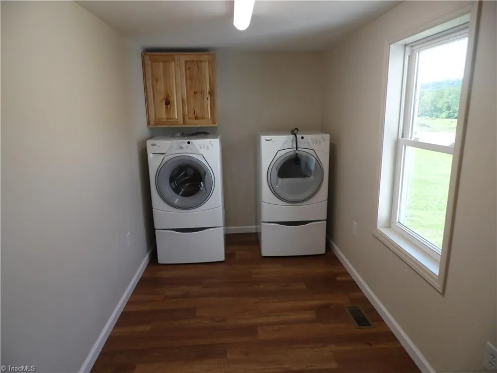 569 Sparta Parkway Sparta, NC 28675