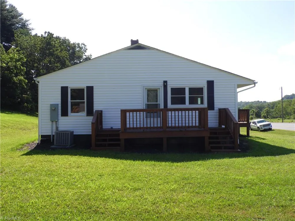 569 Sparta Parkway Sparta, NC 28675