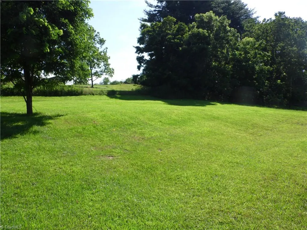 569 Sparta Parkway Sparta, NC 28675