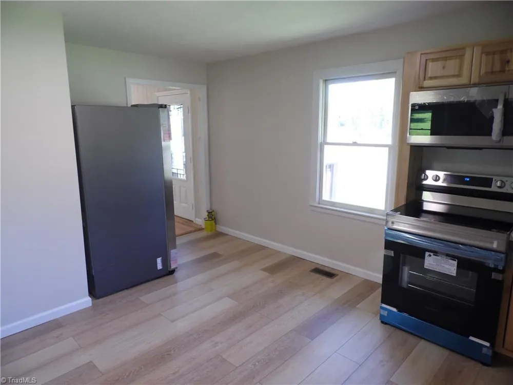 569 Sparta Parkway Sparta, NC 28675