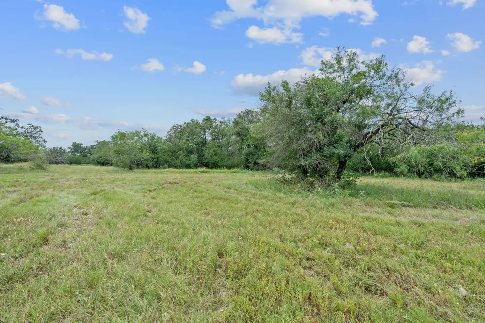 3597 Baker Road Kingsbury, TX 78638