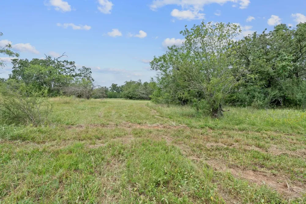 3597 Baker Road Kingsbury, TX 78638