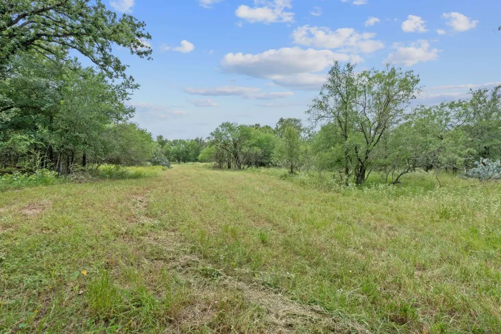 3597 Baker Road Kingsbury, TX 78638