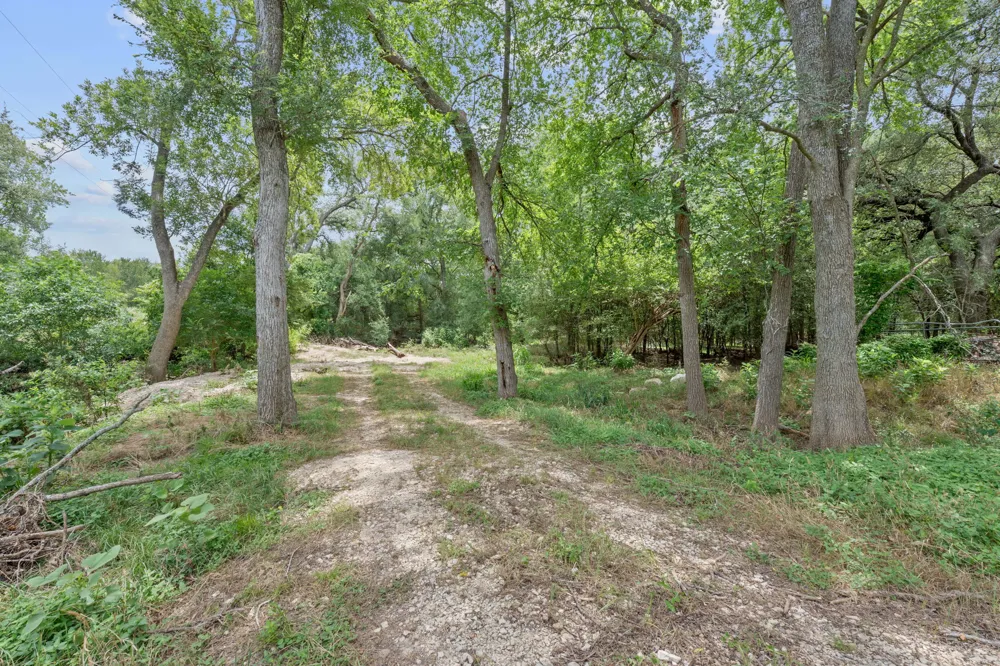 3597 Baker Road Kingsbury, TX 78638
