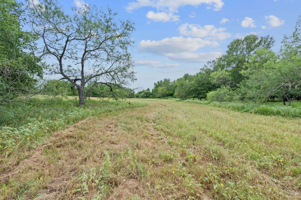 3597 Baker Road Kingsbury, TX 78638