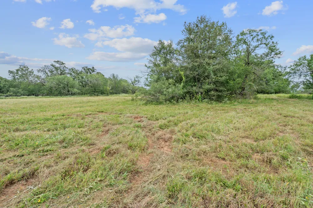 3597 Baker Road Kingsbury, TX 78638