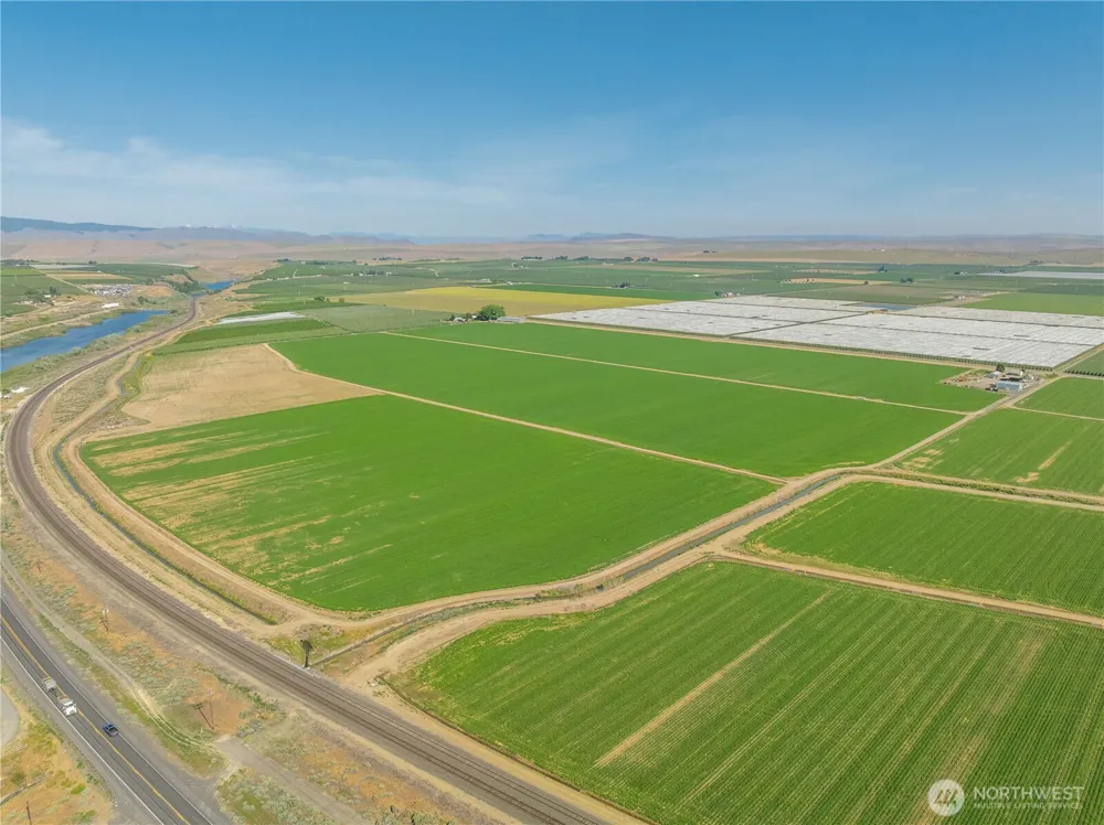 19527 Road 10.5 NW Quincy, WA 98848