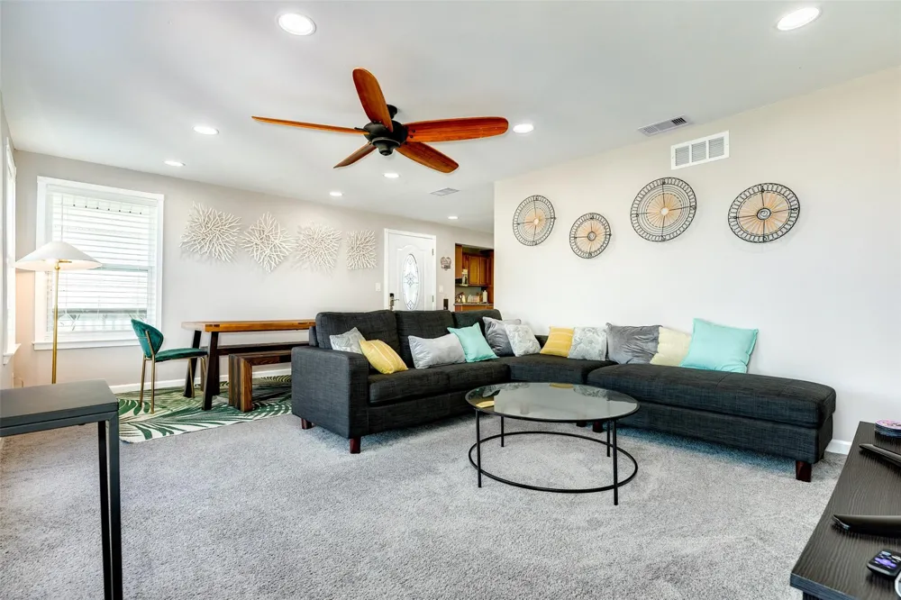 4421 Pelican Road Jamaica Beach, TX 77554
