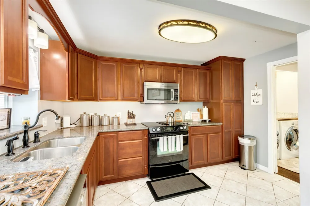 4421 Pelican Road Jamaica Beach, TX 77554