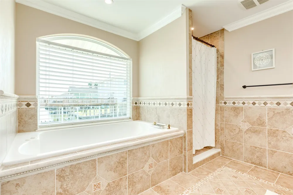 4421 Pelican Road Jamaica Beach, TX 77554