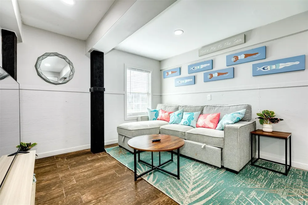 4421 Pelican Road Jamaica Beach, TX 77554