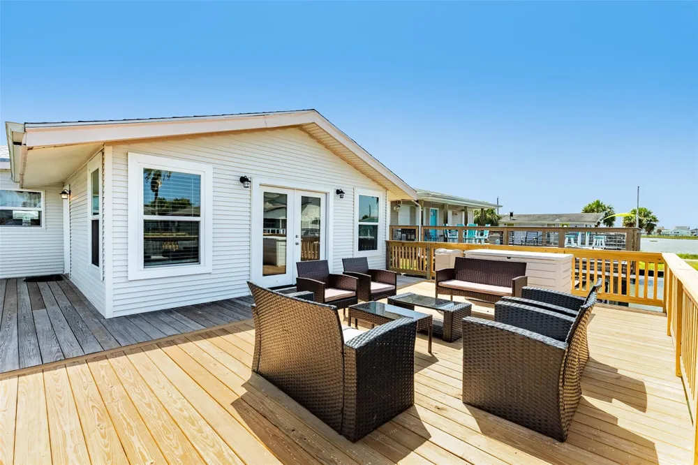 4421 Pelican Road Jamaica Beach, TX 77554