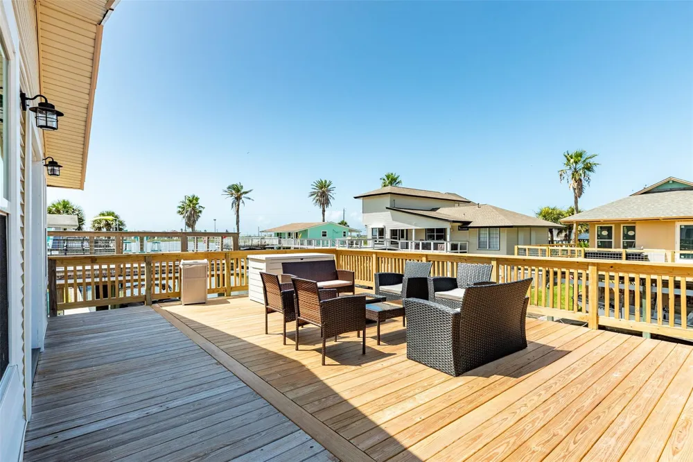4421 Pelican Road Jamaica Beach, TX 77554
