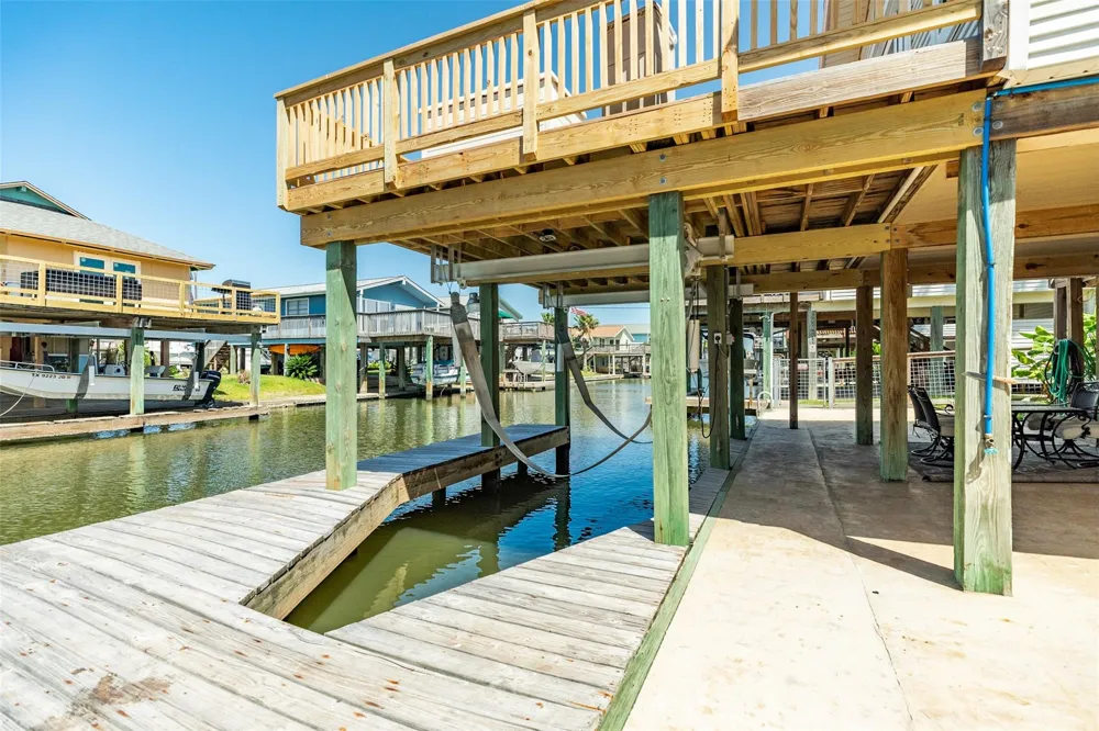 4421 Pelican Road Jamaica Beach, TX 77554