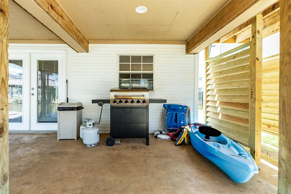 4421 Pelican Road Jamaica Beach, TX 77554