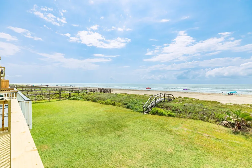 101 Pelican Place #7 Surfside Beach, TX 77541