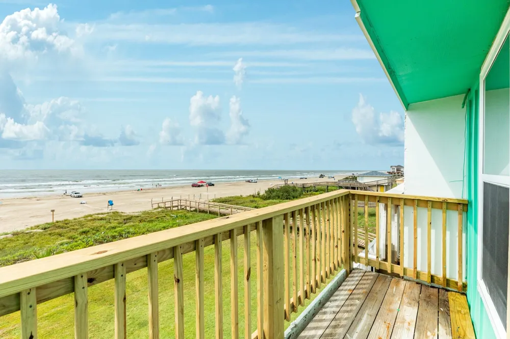 101 Pelican Place #7 Surfside Beach, TX 77541