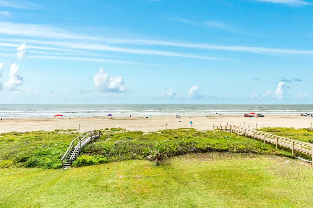 101 Pelican Place #7 Surfside Beach, TX 77541