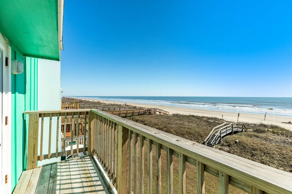 101 Pelican Place #7 Surfside Beach, TX 77541