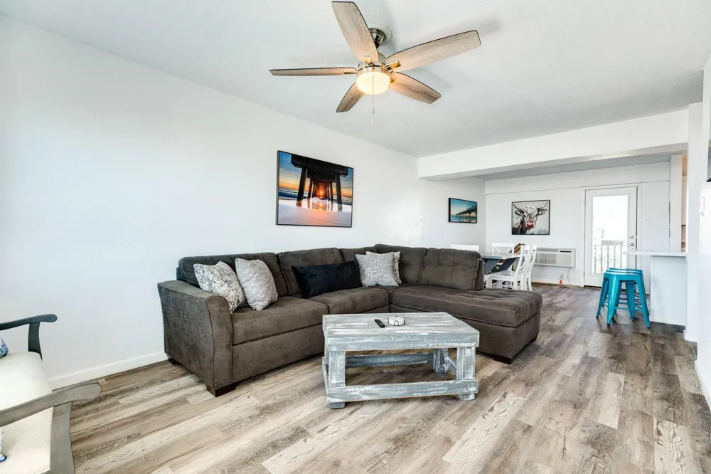 101 Pelican Place #7 Surfside Beach, TX 77541