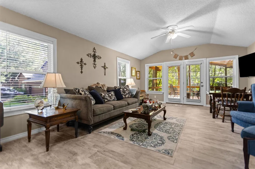 128 Lazy Lane Circle Grapeland, TX 75844