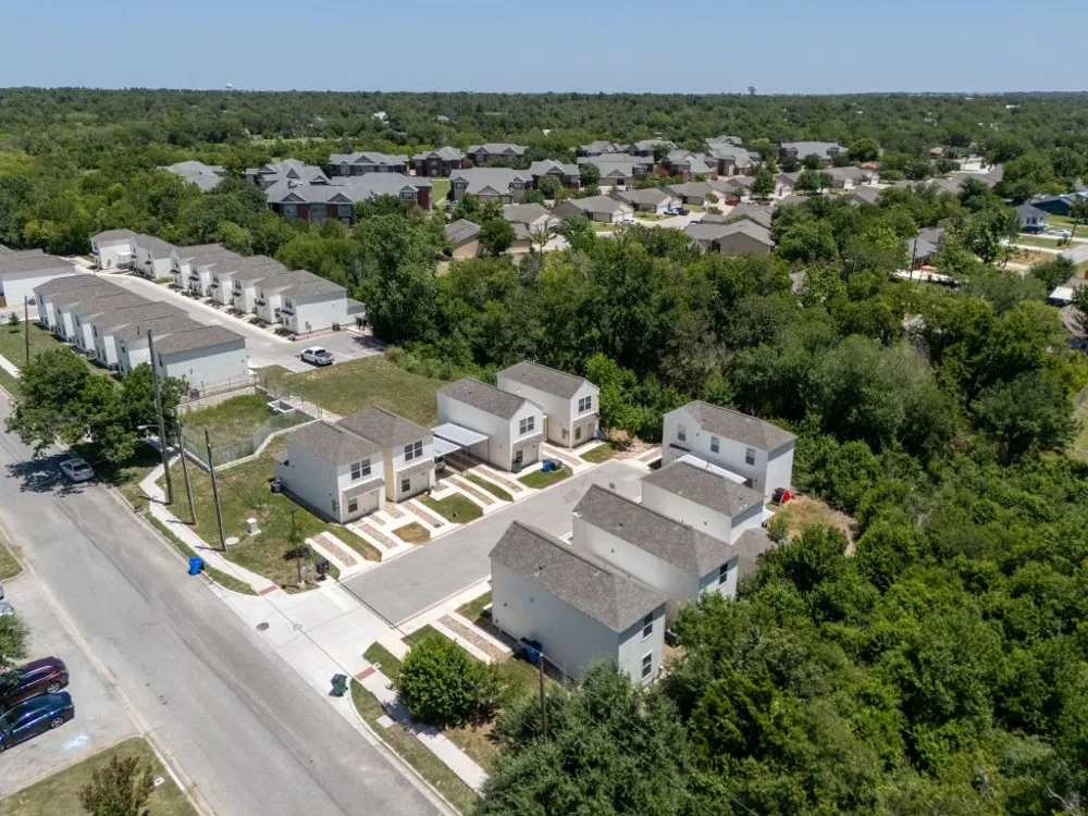 230 Debus Drive #101 B Taylor, TX 76574