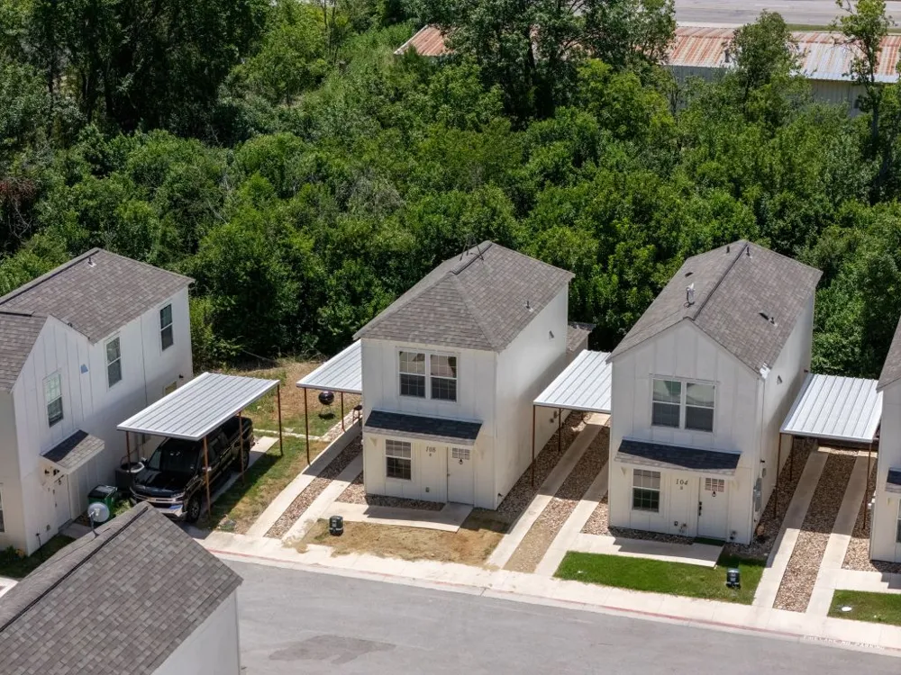 230 Debus Drive #108 B Taylor, TX 76574