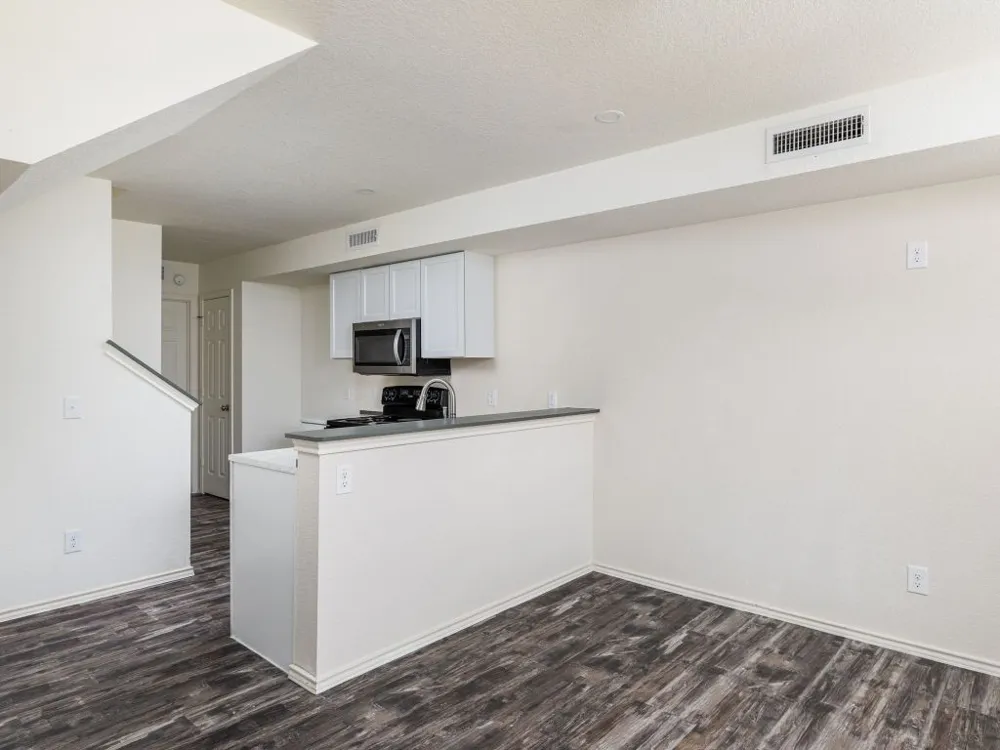 230 Debus Drive #108 B Taylor, TX 76574