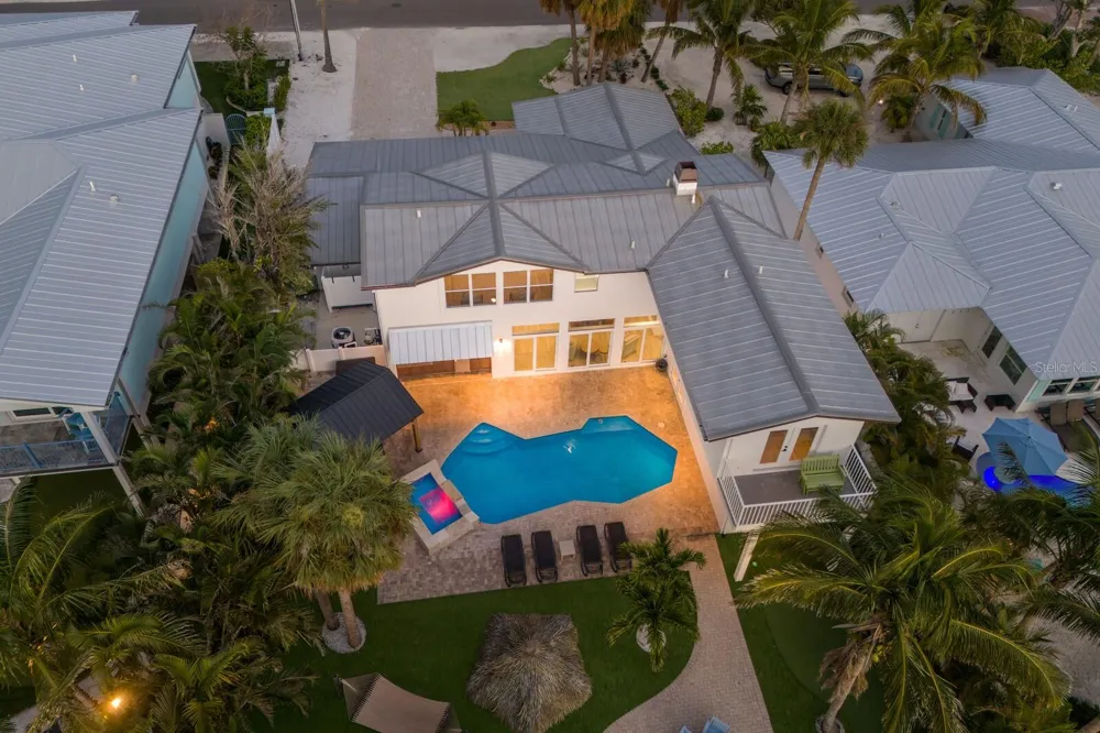 212 OAK AVENUE Anna Maria, FL 34216