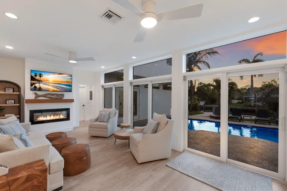 212 OAK AVENUE Anna Maria, FL 34216