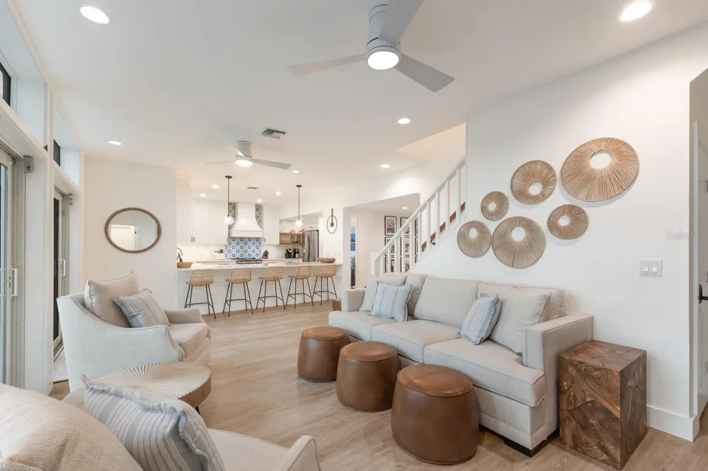 212 OAK AVENUE Anna Maria, FL 34216