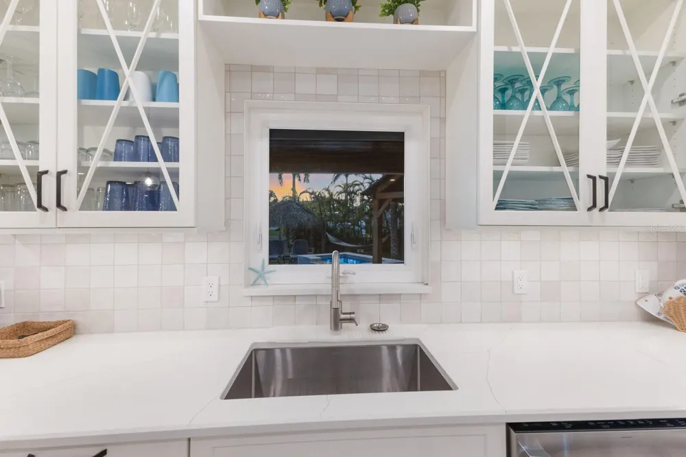 212 OAK AVENUE Anna Maria, FL 34216