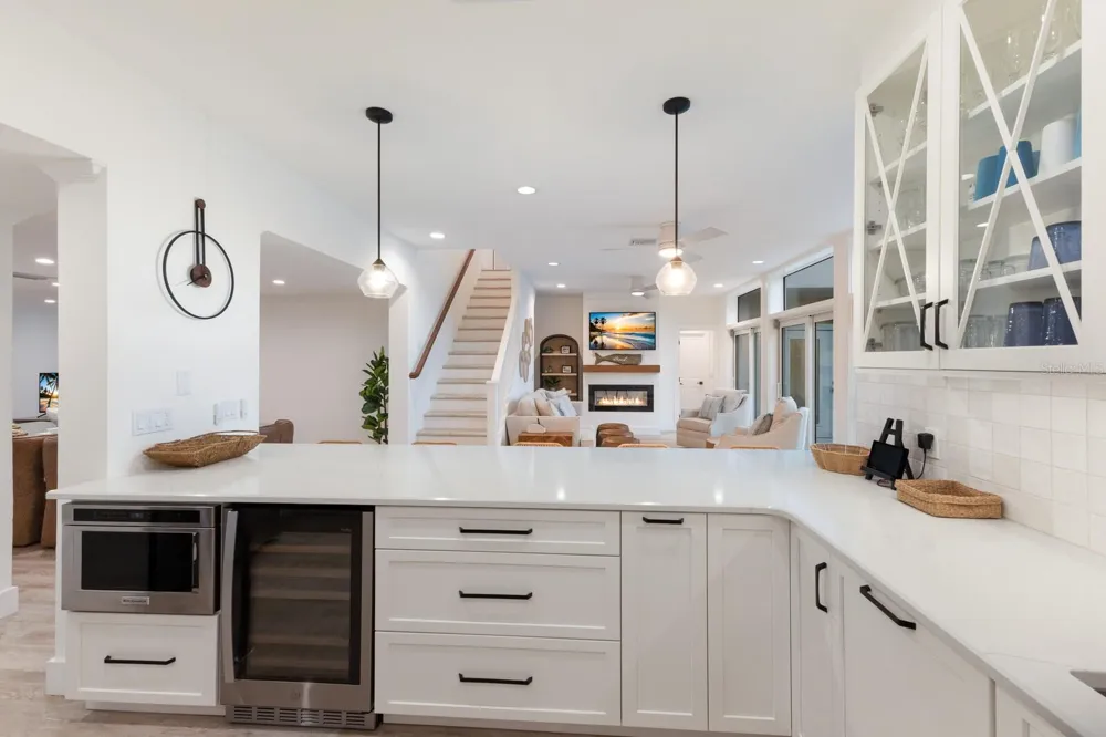 212 OAK AVENUE Anna Maria, FL 34216