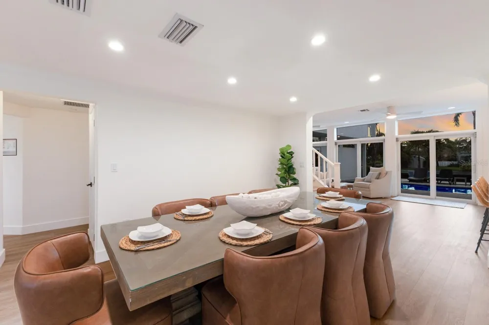212 OAK AVENUE Anna Maria, FL 34216