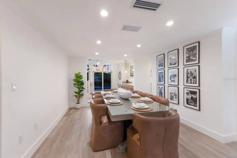 212 OAK AVENUE Anna Maria, FL 34216